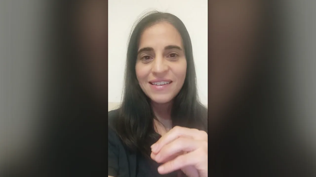 Reproducir el testimonio en video de Lucía
